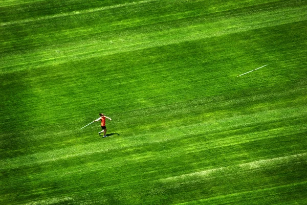 Atlet Melemparkan Tombak Lembing Track Dan Kompetisi Lapangan — Stok Foto