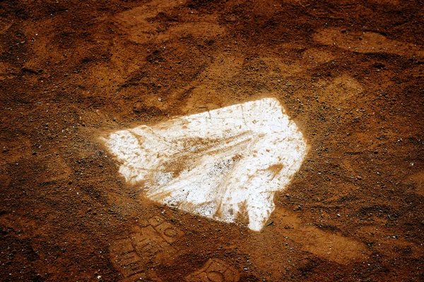 Beyzbol Kale Levhası Kahverengi Toprakla Kaplandı Amerikan Spor Haberleri Için — Stok fotoğraf