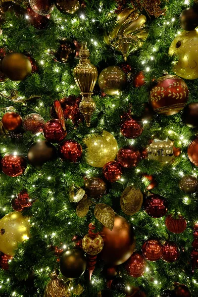 Décorations Ornements Arbres Noël Célébrant Les Fêtes Naissance Christ — Photo