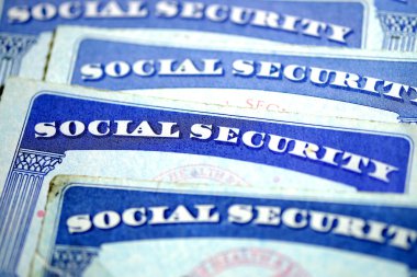 Sosyal Güvenlik Kartları Birleşik Devletler Yaşlılarına Yardım Sembolize Ediyor