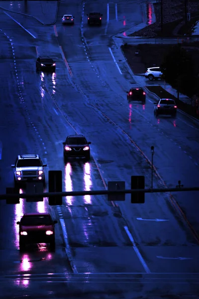 Tormenta Lluvia Con Coches Que Conducen Tormenta Carretera Faros Faros —  Fotos de Stock