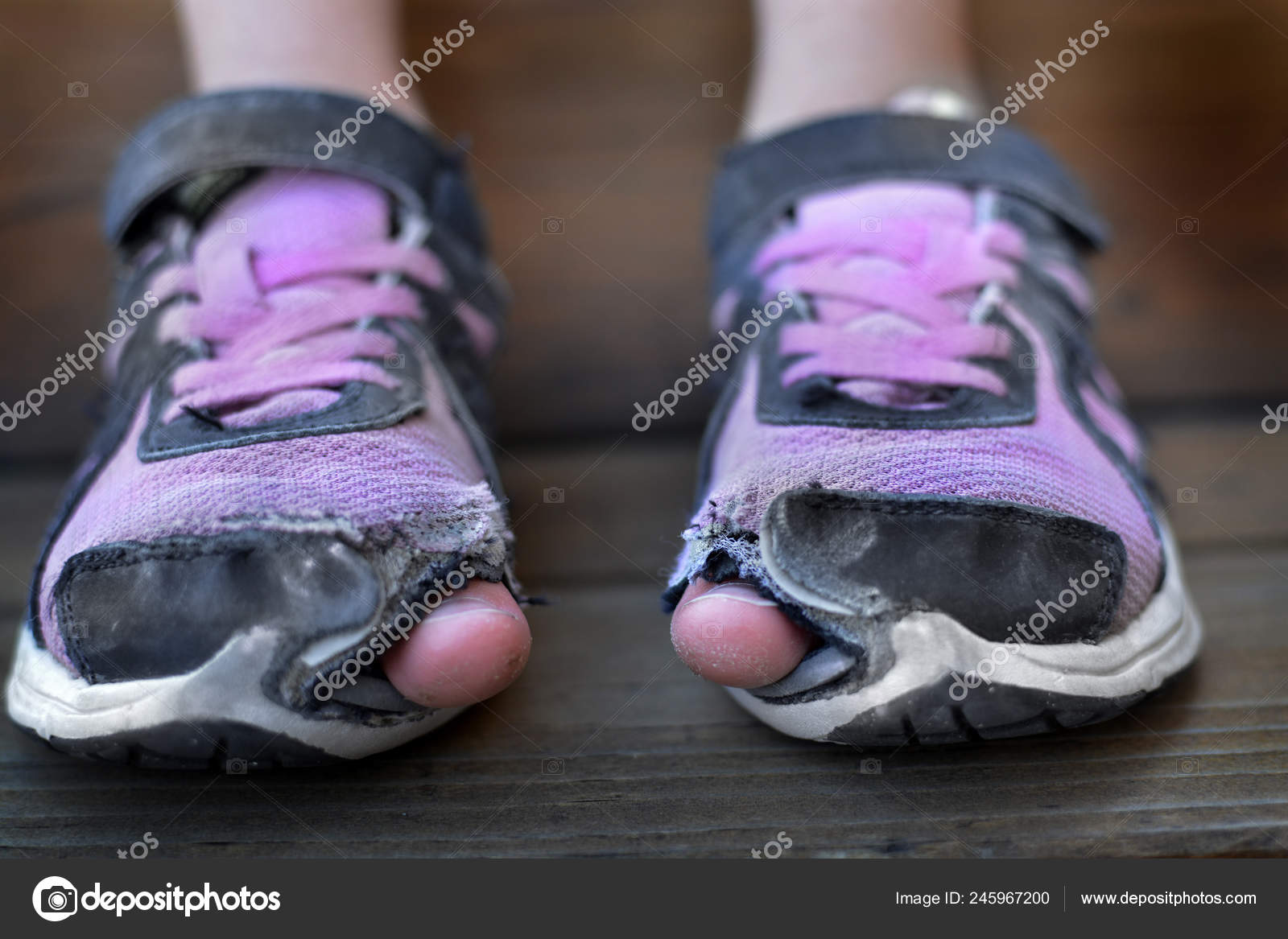 Shoes with cheap big toe out