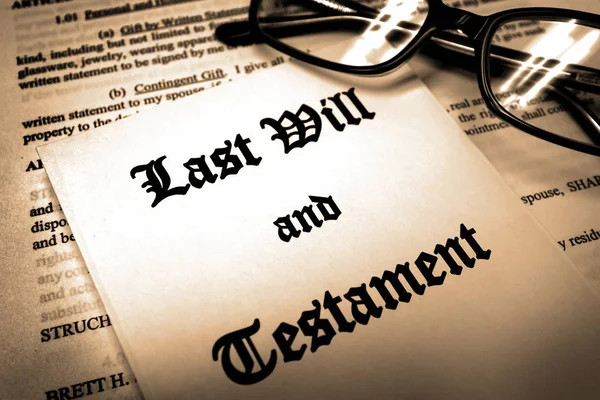Last Testament Estate Planning Glasses — Stock Photo, Image