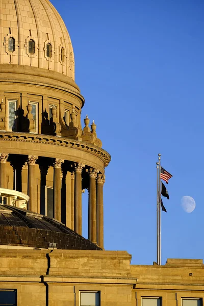 Idaho State Capitol építési kormány Dome törvények Legal Moon Sky — Stock Fotó