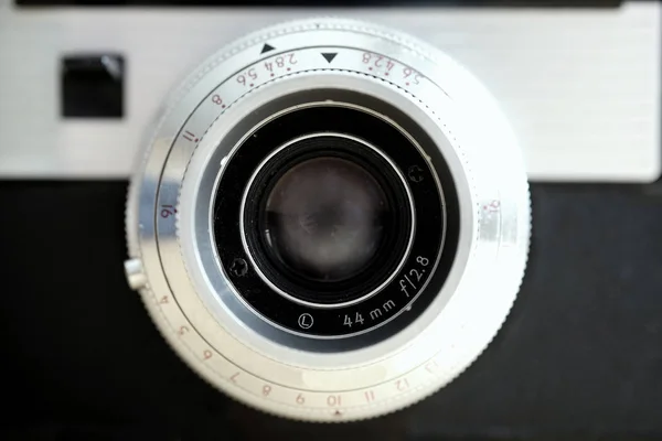 Equipo de fotografía de lente manual de cámara vieja —  Fotos de Stock