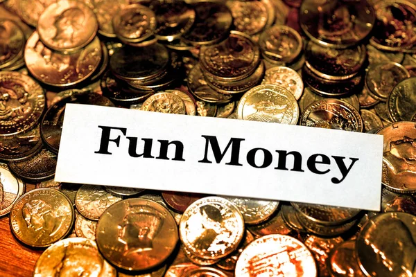 Stos monet pieniądze emerytury Fun Invest oszczędności College IRA — Zdjęcie stockowe
