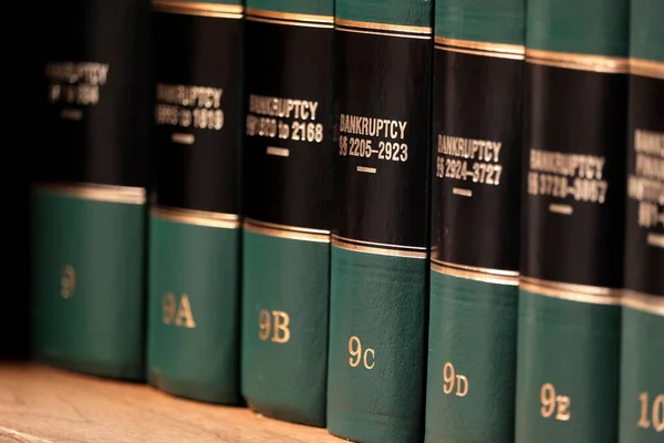 Książki Zakresu Prawa Upadłościowego Półce Regały Dla Celów Prawnych — Zdjęcie stockowe