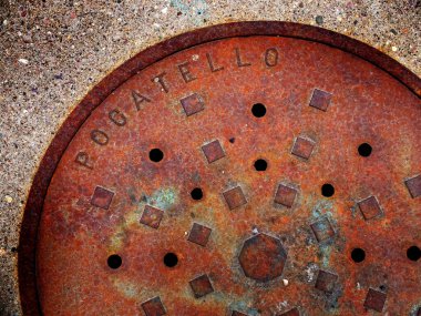 Pocatello rögar kapağı insan deliği kapağı paslı demir