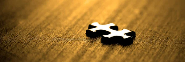 Puzzle Pieces Table Solving Game Fun Achievement Jigsaw — Stock Photo, Image
