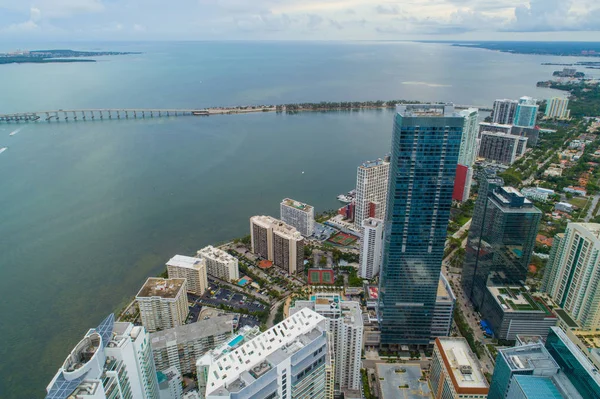 Imagen Aérea Bahía Costera Brickell Rickenbacker Causeway — Foto de Stock