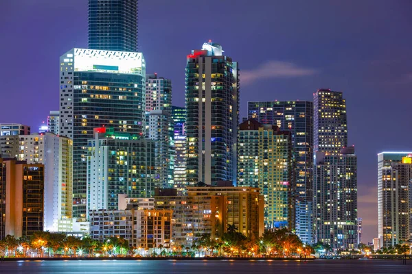 Imagen Nocturna Una Ciudad Metropolitana Miami —  Fotos de Stock