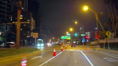 Yol yapımı gece geçmiş sürüş