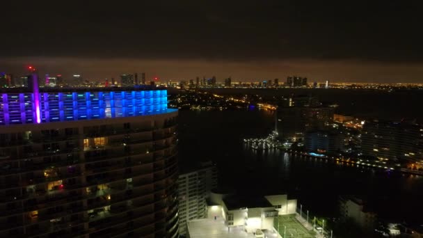 Aerial Night Footage Flamingo Towers Miami Beach — Stock Video