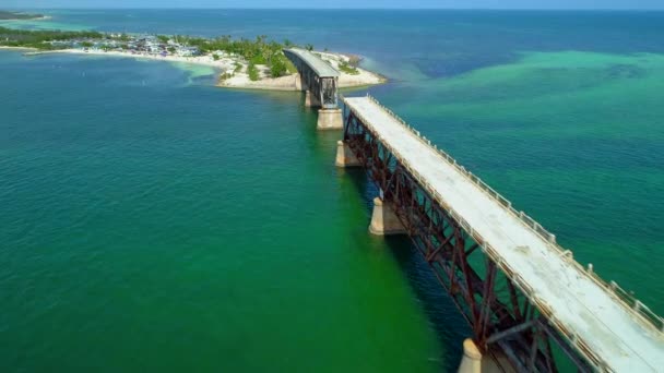 Luchtfoto Roll Florida Keys Eiland Spoorweg Overzeese Landschap 24P — Stockvideo