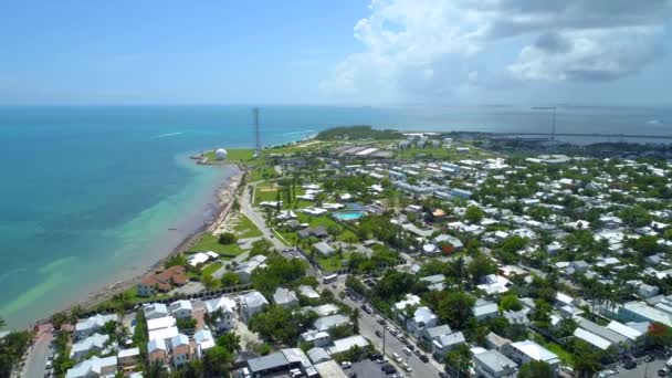 Vídeo Aéreo Key West Florida Resorts Frente Mar Destino Viaje — Vídeo de stock