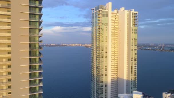 Miami Roll Filmato Architettura Grattacielo Sulla Baia Biscayne Drone Girato — Video Stock