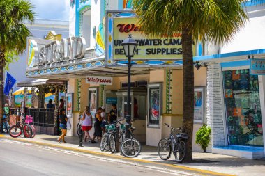Key West, Florida, ABD - 9 Haziran 2018: yaz saati sokak fotoğraflarını Key West bir dünya ünlü tropikal seyahat turizm Güney Florida 