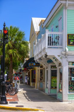 Key West, Florida, ABD - 9 Haziran 2018: yaz saati sokak fotoğraflarını Key West bir dünya ünlü tropikal seyahat turizm Güney Florida 