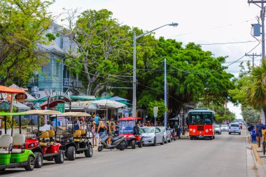 Key West, Florida, ABD - 9 Haziran 2018: yaz saati sokak fotoğraflarını Key West bir dünya ünlü tropikal seyahat turizm Güney Florida 