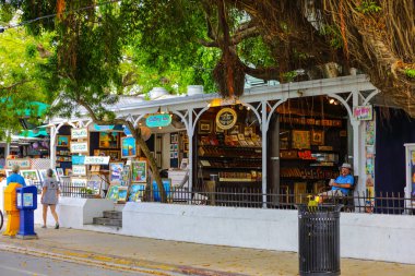Key West, Florida, ABD - 9 Haziran 2018: yaz saati sokak fotoğraflarını Key West bir dünya ünlü tropikal seyahat turizm Güney Florida 
