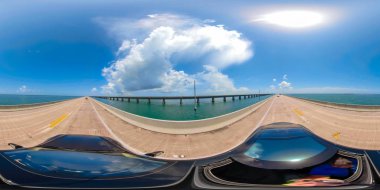 Florida Keys yedi mil Köprüsü üzerinde bir araba 360vr küresel görüntü
