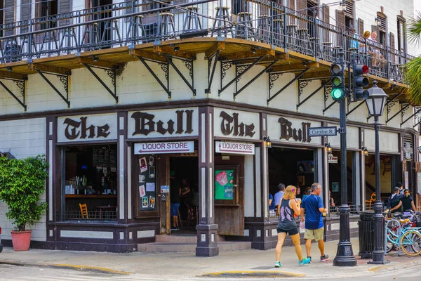 Key West, Florida, ABD - 9 Haziran 2018: yaz saati sokak fotoğraflarını Key West bir dünya ünlü tropikal seyahat turizm Güney Florida 