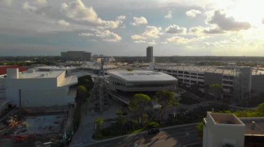 Anteni Aventura alışveriş merkezi yeni gıda mahkeme ve slayt 2018