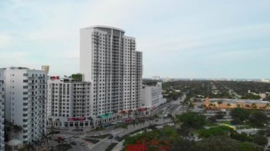 Hava ortaya çıkaran genç daire Hollywood Florida