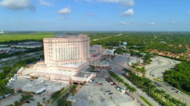 Bir Tıp Merkezi Hastanesi havadan görüntüleri