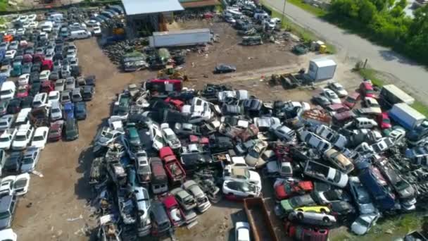 Luchtfoto Drone Video Auto Auto Junk Yard 60P — Stockvideo