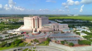 Bir Tıp Merkezi Hastanesi havadan görüntüleri