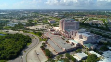 Bir Tıp Merkezi Hastanesi havadan görüntüleri