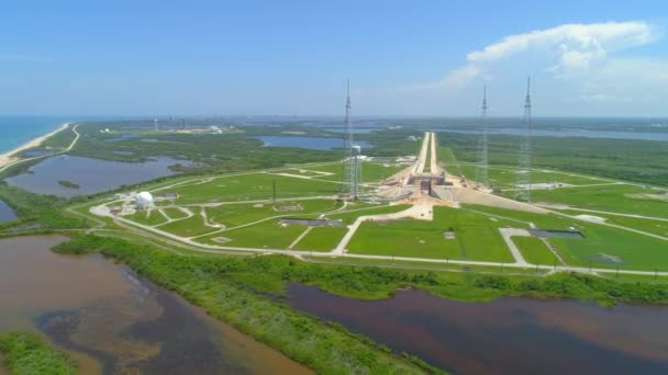 Luchtfoto Beeldmateriaal Raket Lanceren Site Cape Canaveral Florida Nasa Space — Stockvideo