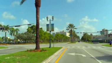Aventura, Fl, Amerika Birleşik Devletleri - 3 Temmuz 2018: Aventura alışveriş merkezi Miami Dade Florida ABD sürüş