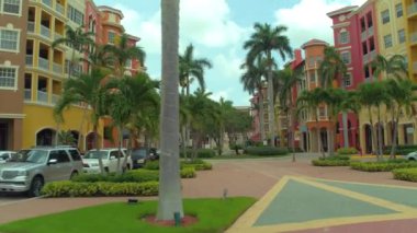 Napoli Bayfront dükkanı canlı merkezi 4k yemek