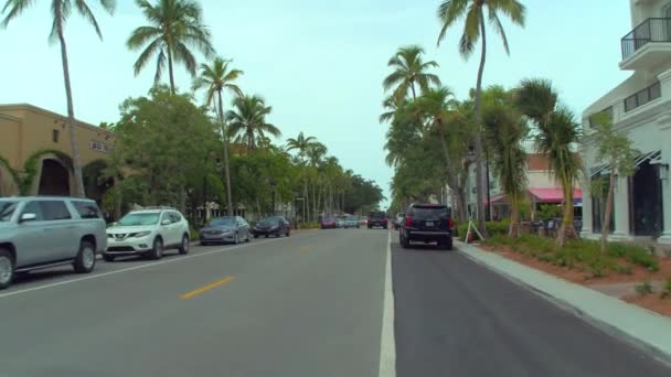 Fietsen Door Naples Florida — Stockvideo