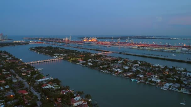 Aerial Miami Palm Island Hibiscus Night Footage — Stock Video