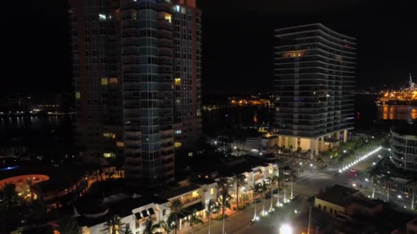 Noche Aérea Miami Beach Revelar South Pointe Drive 24P — Vídeos de Stock