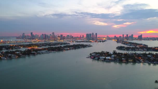 Drone Кадри Мальовничі Майамі Захід Сонця Води Острови Downtown Переглянути — стокове відео