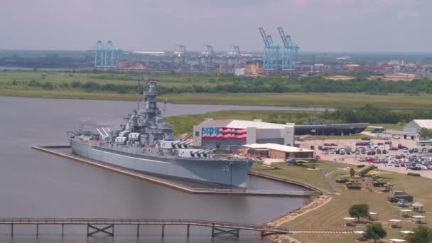 Követés Légi Felvételeket Csatahajó Emlékpark Spanyol Erőd Uss Alabama Usa — Stock videók