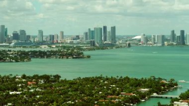 Anteni Miami Beach adalar şehir ve bağlantı noktası uzak manzaralı