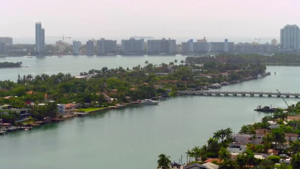 マイアミ フロリダ州のハイビスカスの島の空中写真 — ストック動画