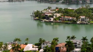 Miami Beach hava manzaralı evler ve okyanus