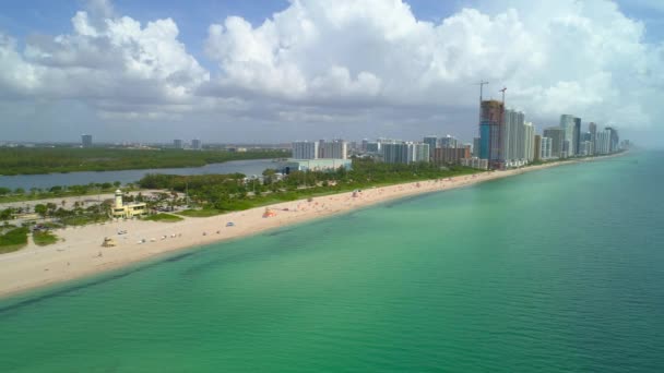 Luchtfoto Van Miami Stadsgezicht Met Oceaan — Stockvideo