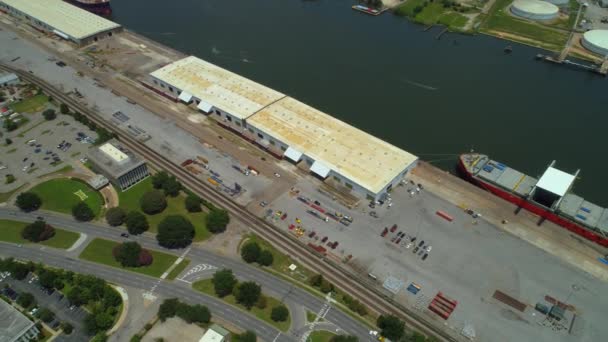 Aerial Tilt Upp Avslöja Port Mobile Alabama Industriområde — Stockvideo