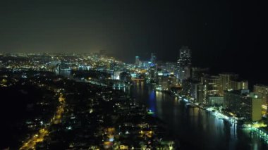 Miami Beach hava dron görüntüleri gece yarısı