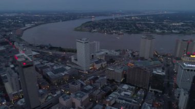Hava panorama New Orleans ve Mississippi Nehri