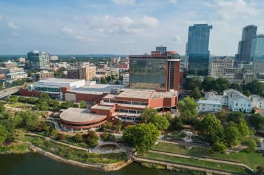 Little Rock, Ak, Amerika Birleşik Devletleri - 1 Ağustos 2018: Hava fotoğraf Little Rock Arkansas Statehouse Convention Center