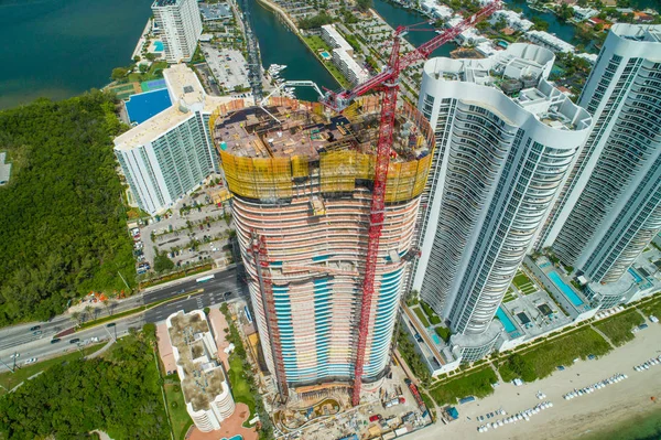 Highrise Construction Cranes Overhead Shot — Stock Photo, Image