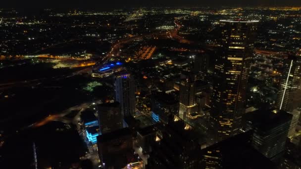 Imágenes Aéreas Nocturnas Las Carreteras Rascacielos Houston Texas — Vídeo de stock